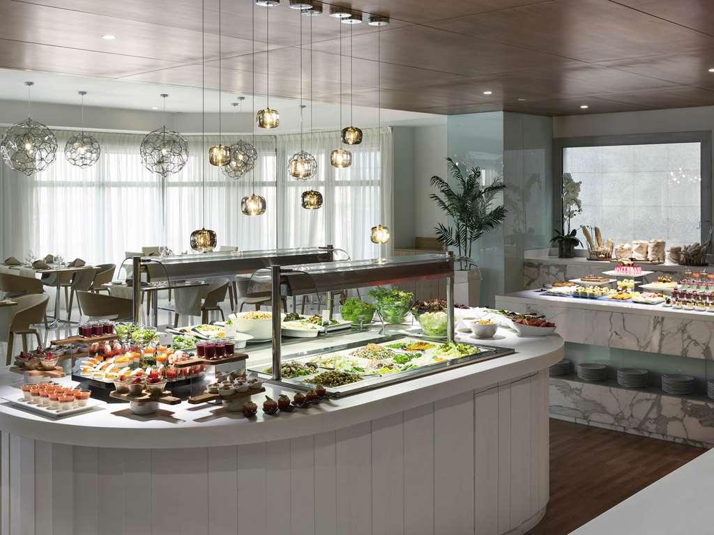 Novotel Jeddah Tahlia Restoran gambar